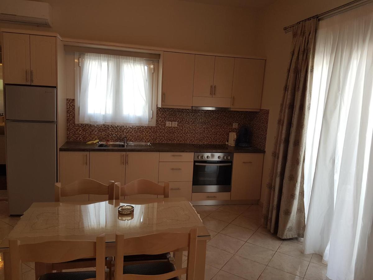 Konstantinos Apartments อัมมูเดีย ภายนอก รูปภาพ