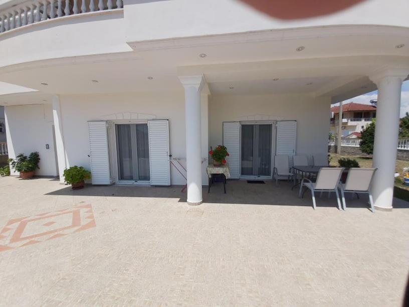 Konstantinos Apartments อัมมูเดีย ภายนอก รูปภาพ