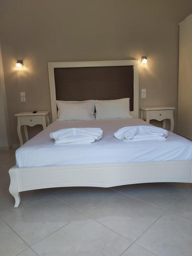 Konstantinos Apartments อัมมูเดีย ภายนอก รูปภาพ