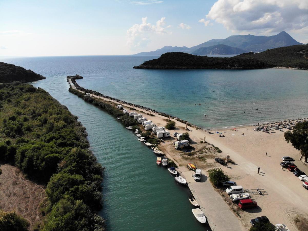 Konstantinos Apartments อัมมูเดีย ภายนอก รูปภาพ