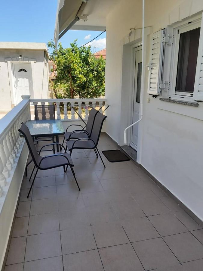 Konstantinos Apartments อัมมูเดีย ภายนอก รูปภาพ