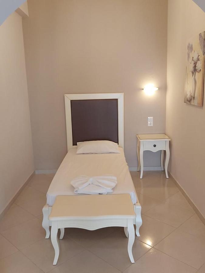 Konstantinos Apartments อัมมูเดีย ภายนอก รูปภาพ