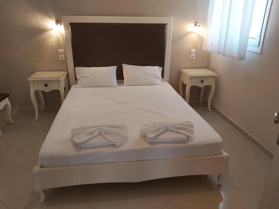 Konstantinos Apartments อัมมูเดีย ห้อง รูปภาพ